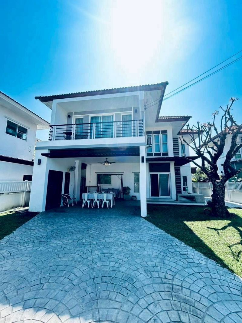 4 Bedroom House For Rent In Nam Phrae, Chiang Mai
