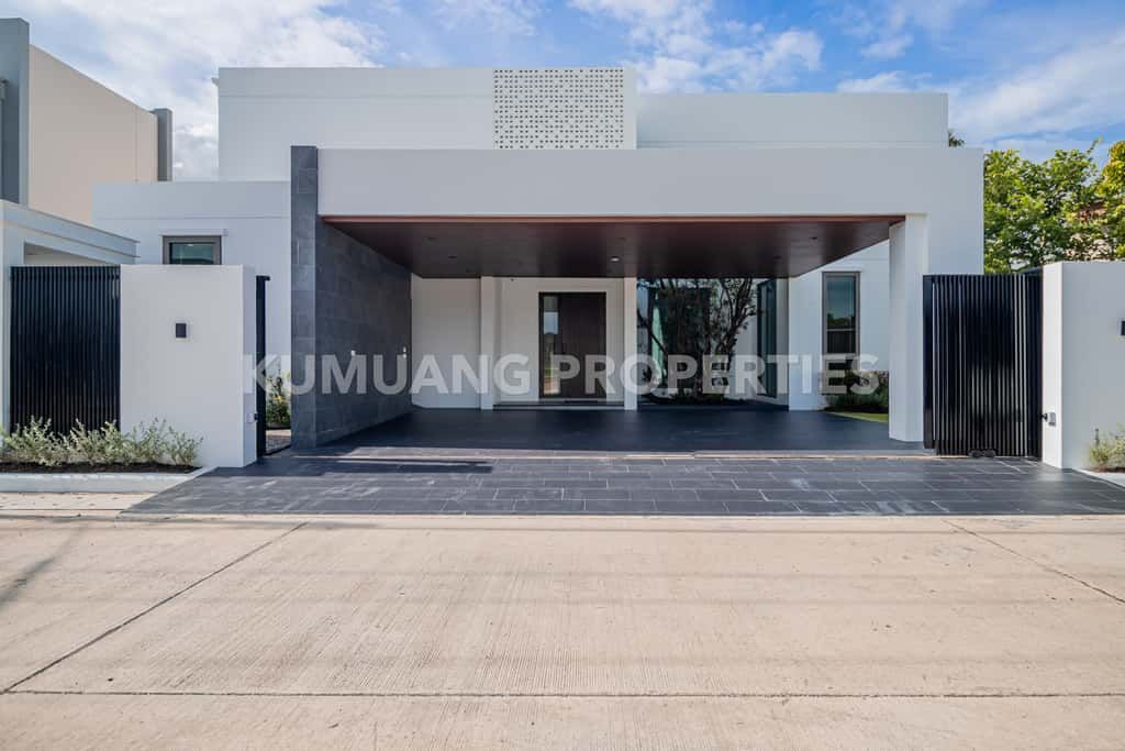 5 Bedroom House For Rent In Pa Daet, Chiang Mai