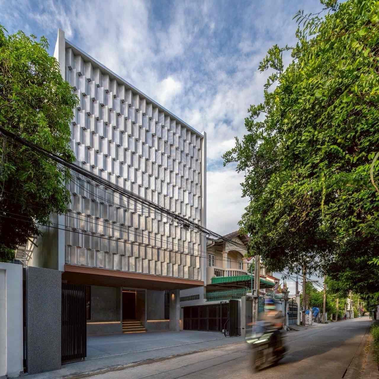 Office for sale In Bang Chak Bangkok