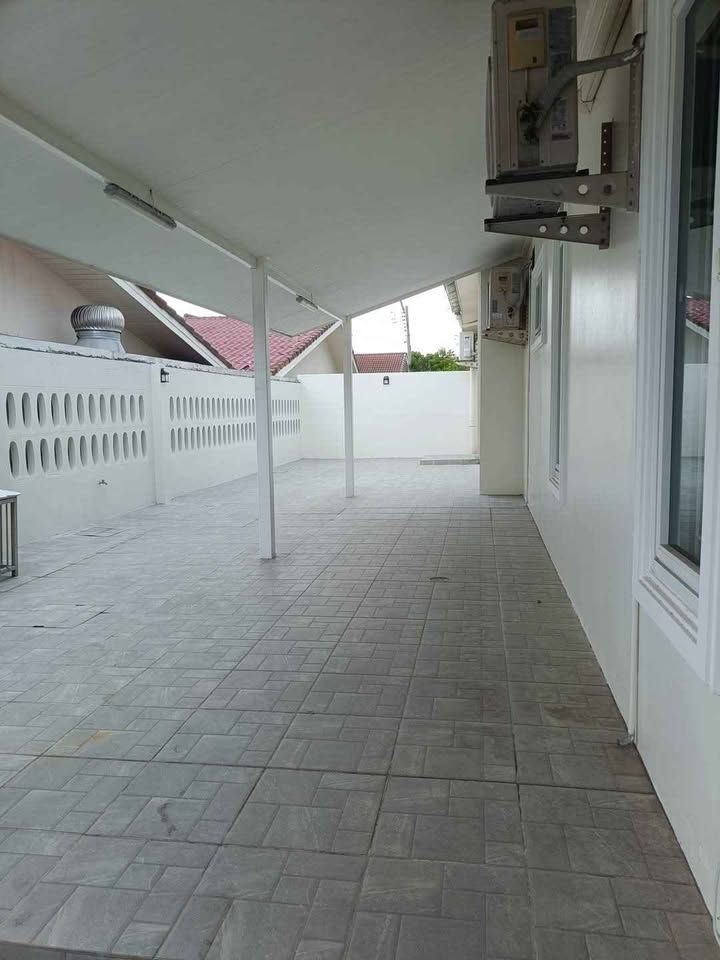 4 Bedroom House For Rent In Nong Prue, Chon Buri