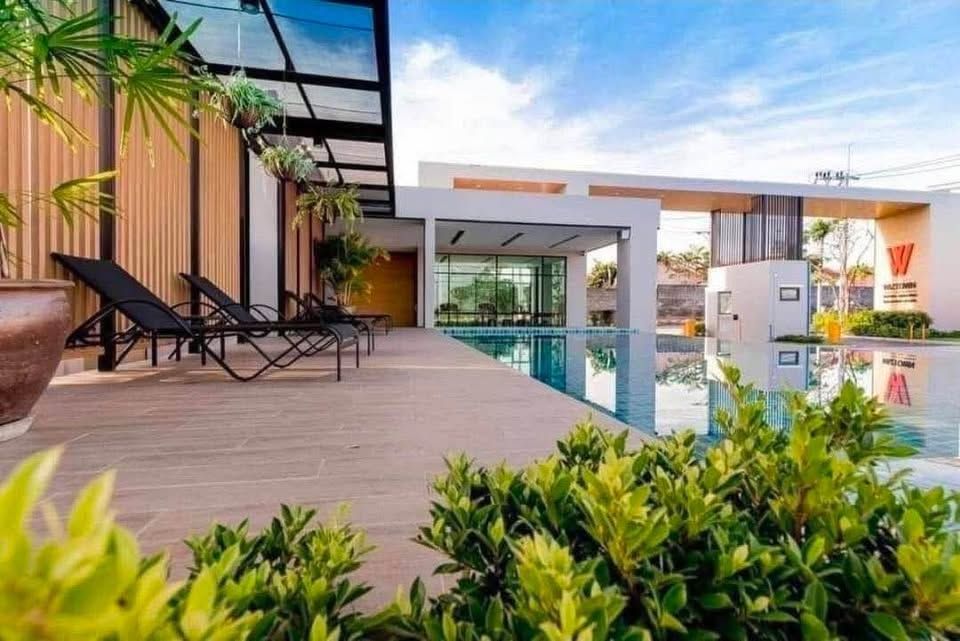 2 Bedroom House For Rent In Nong Prue, Chon Buri