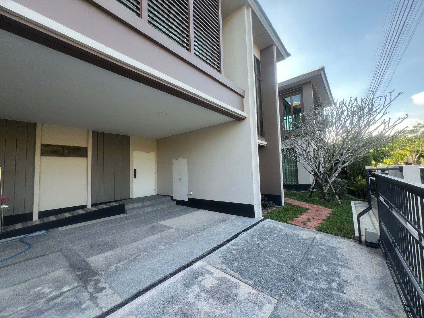4 Bedrooms House for sale In Hua Mak Bangkok