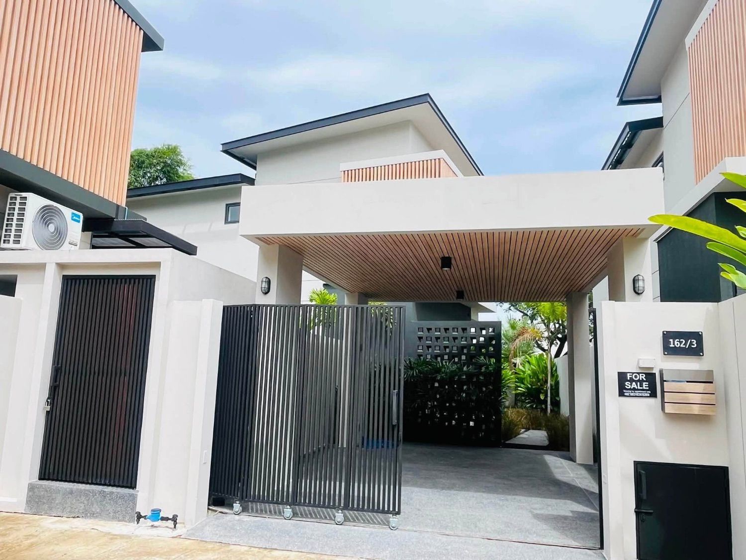 3 Bedroom Villa For Rent In Ban Waen, Chiang Mai