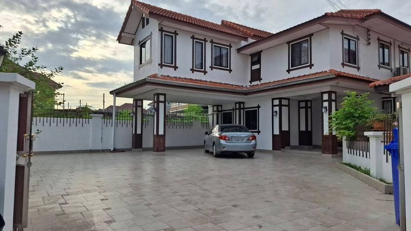 4 Bedroom House For Rent In Surasak, Chon Buri