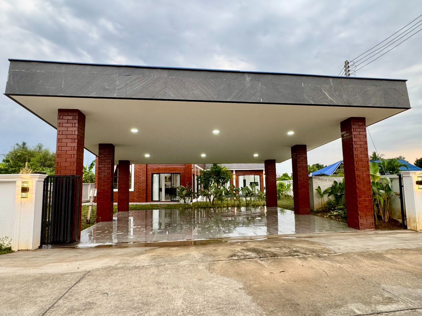 5 Bedroom House For Rent In Khua Mung, Chiang Mai
