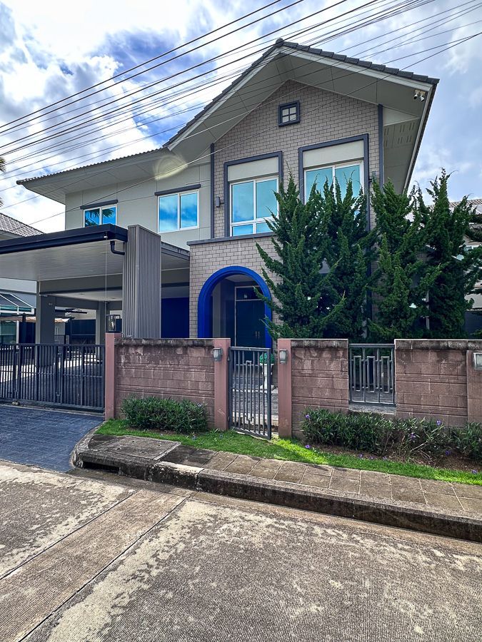 7 Bedrooms House for rent In Laddarom Elegance San Phisuea Chiang Mai
