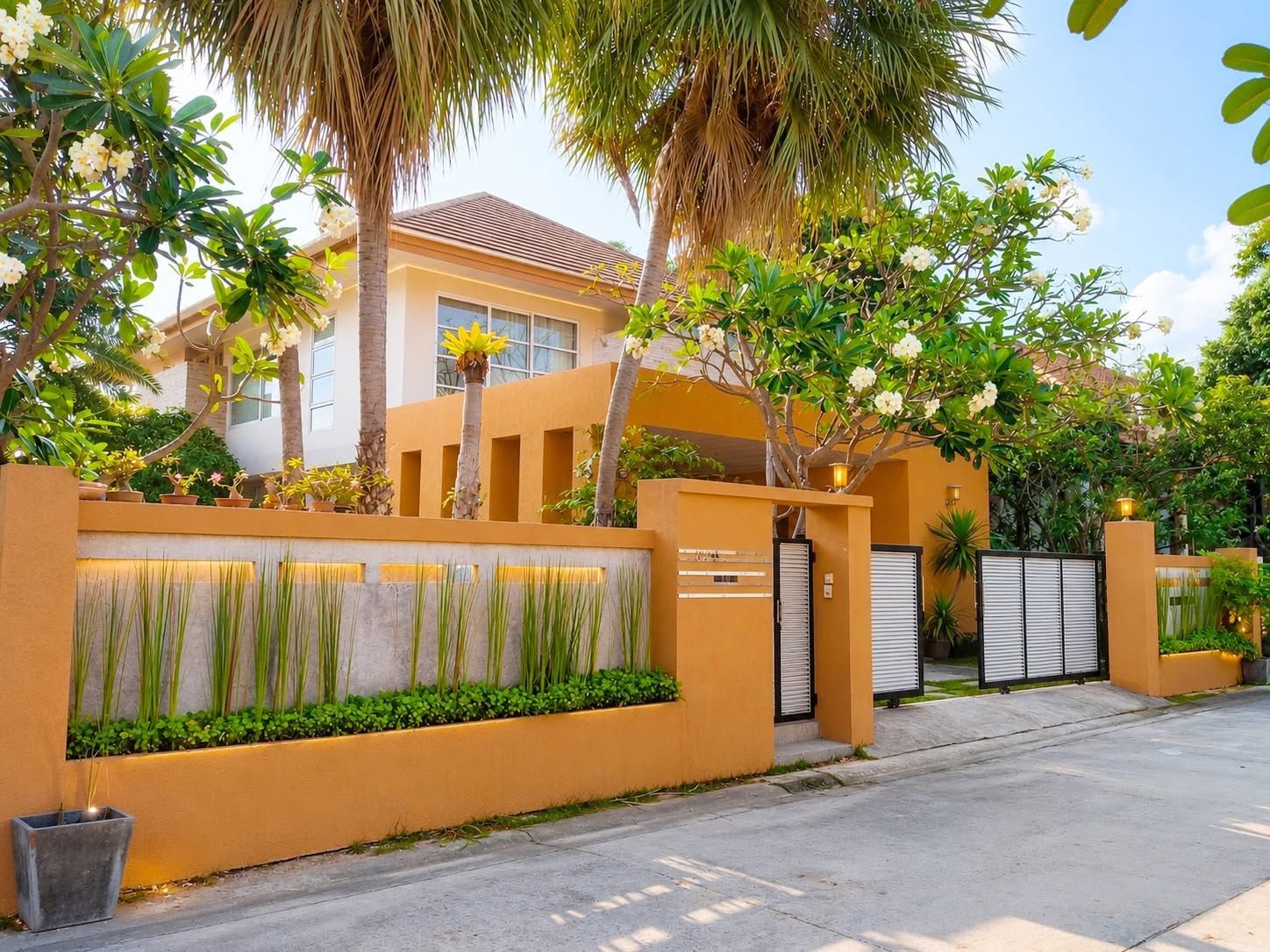 3 Bedroom Villa For Rent In Na Kluea, Chon Buri