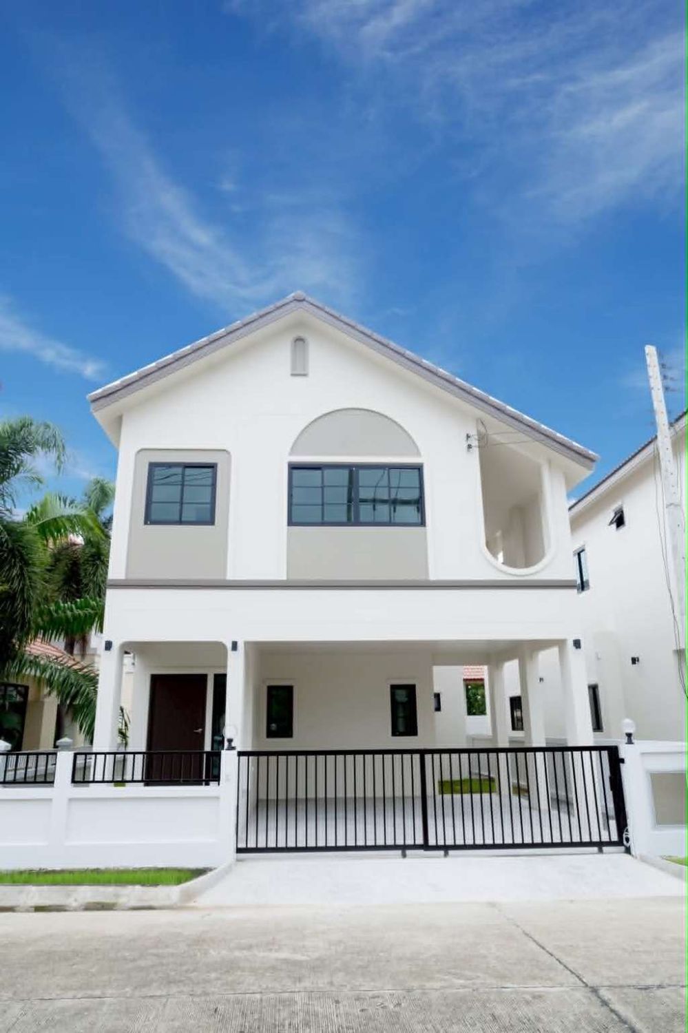 4 Bedroom House For Rent In Ban Waen, Chiang Mai