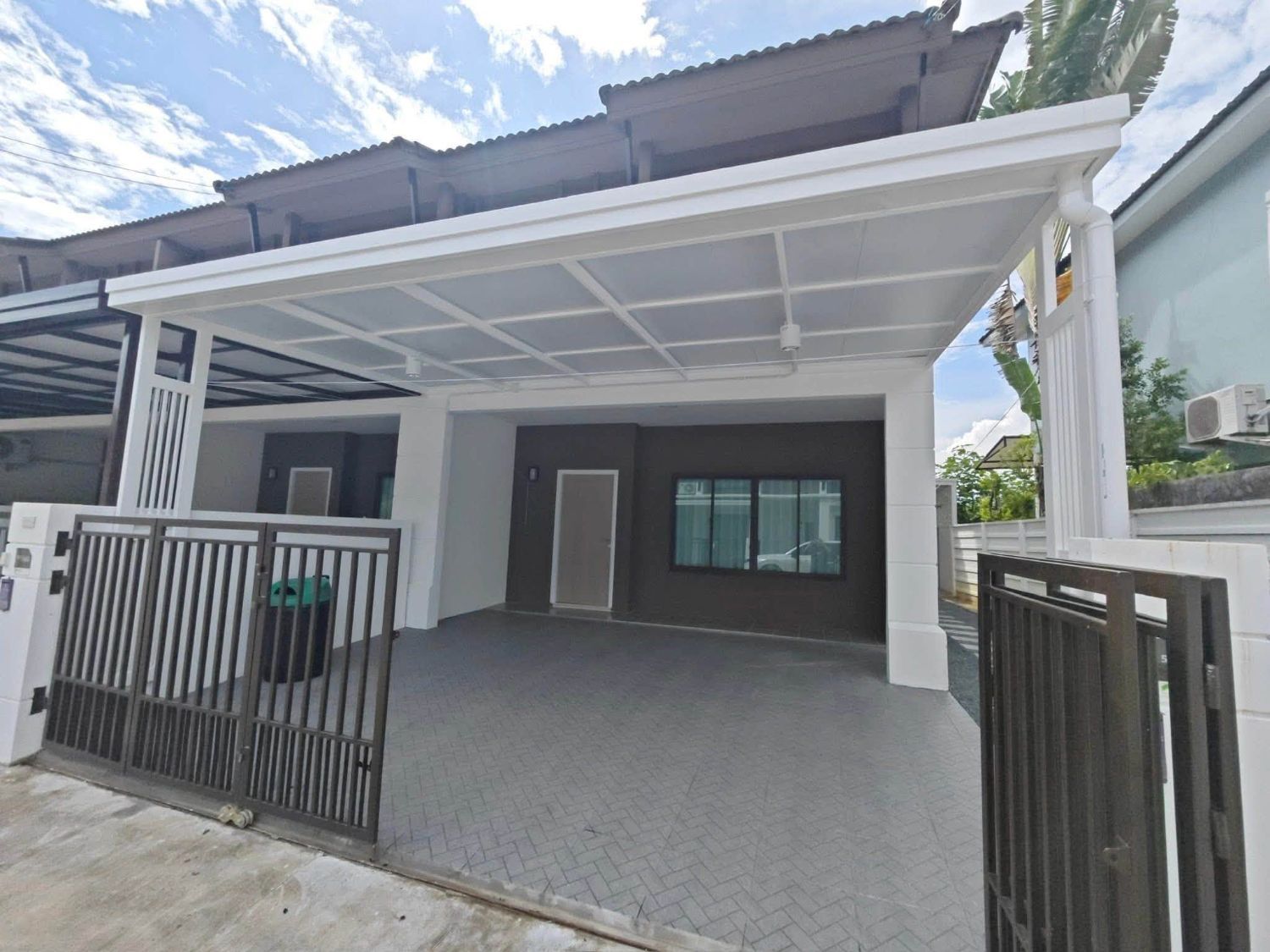 3 Bedroom Townhouse For Rent In Mae Hia, Chiang Mai
