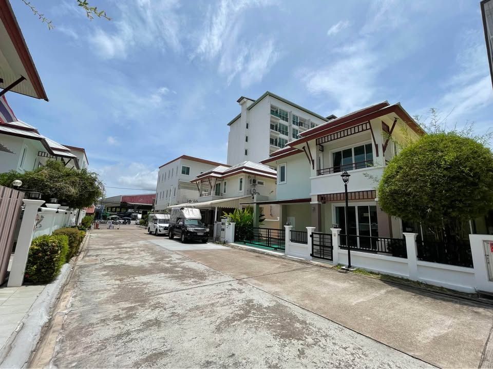 3 Bedroom Villa For Rent In Nong Prue, Chon Buri