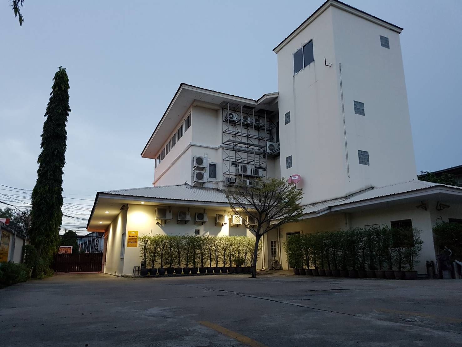 Office for sale In Lat Phrao Bangkok