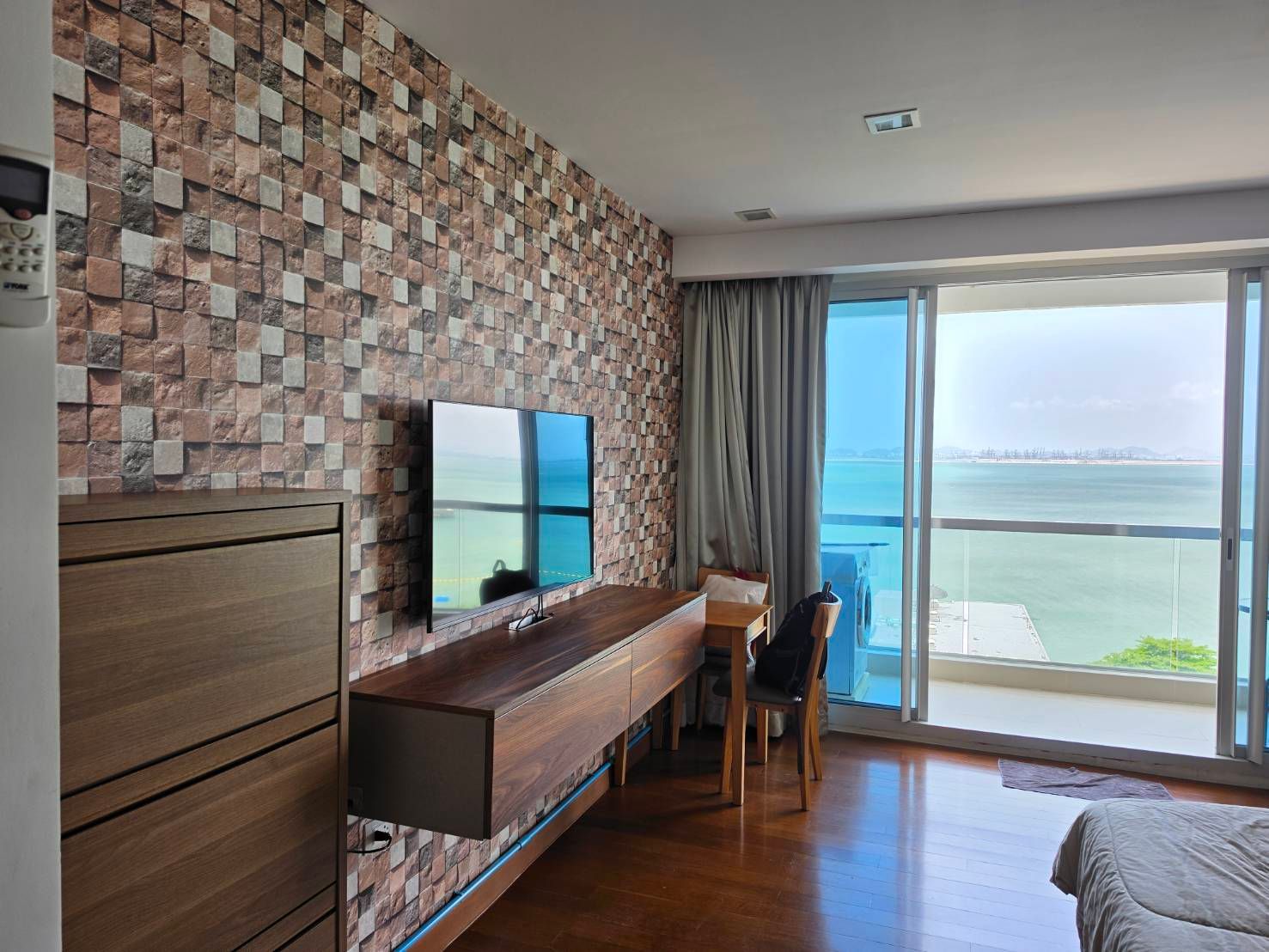 1 Bedroom Condo For Rent At The Palm Wongamat Beach