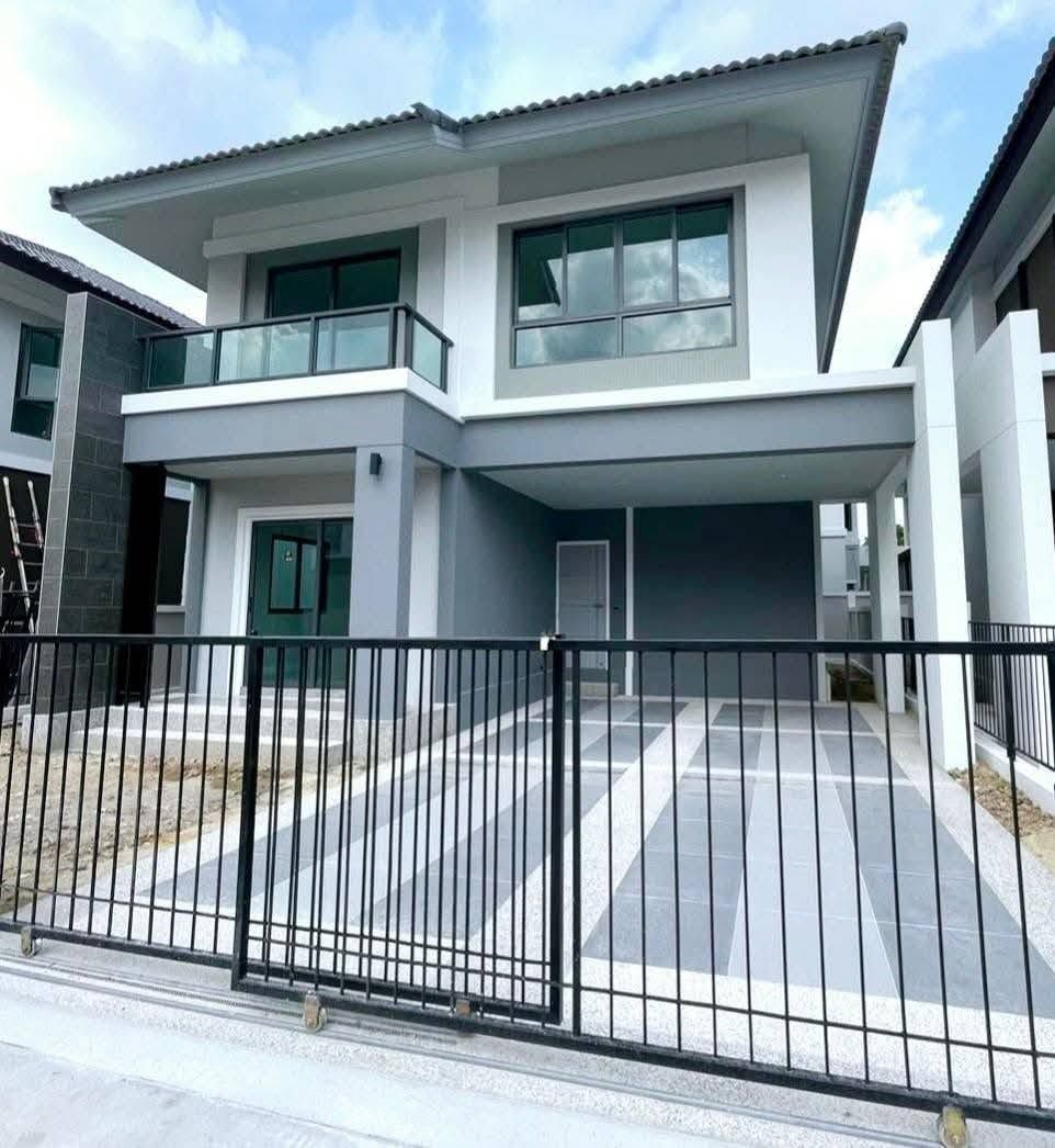 3 Bedroom House For Rent In Chai Sathan, Chiang Mai