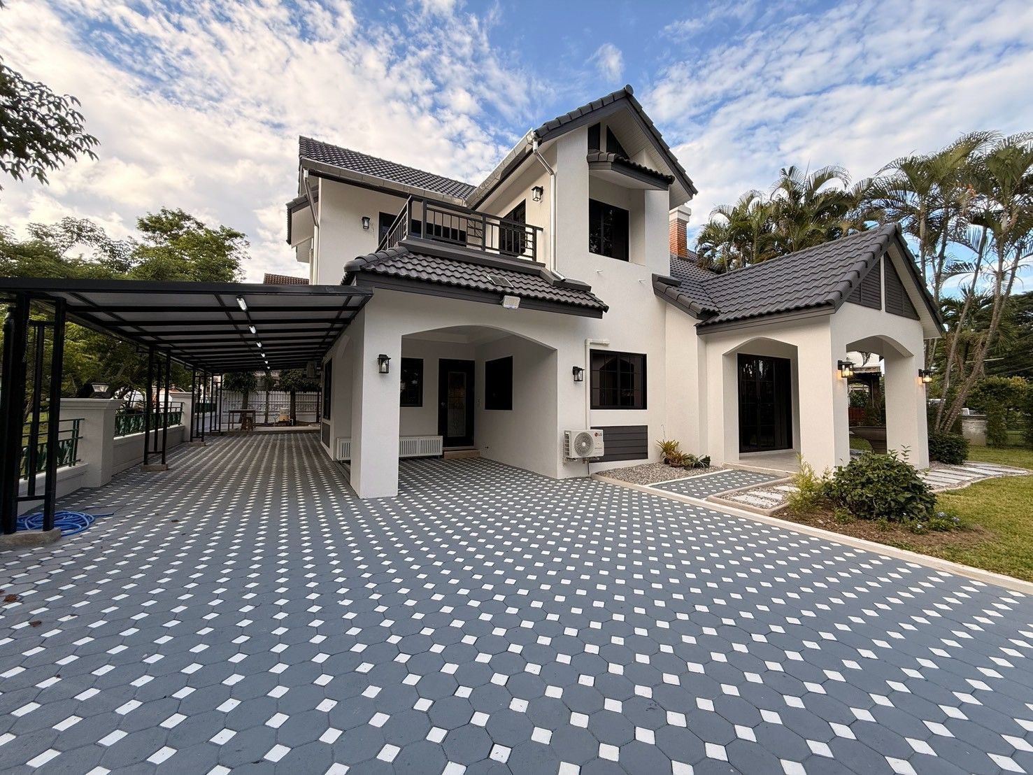 4 Bedroom House For Rent At Nantawan Land And House Park Chiangmai