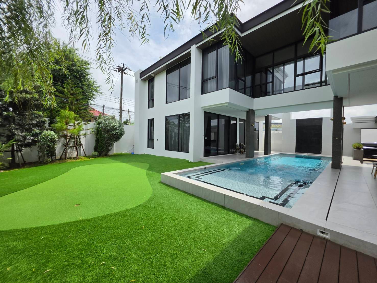 5 Bedroom Villa For Rent In San Phisuea, Chiang Mai
