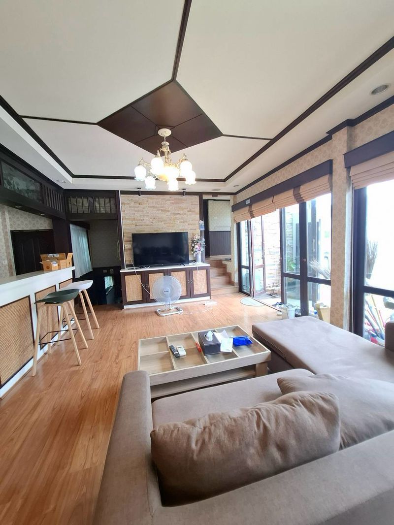 6 Bedroom House For Rent In Suthep, Chiang Mai