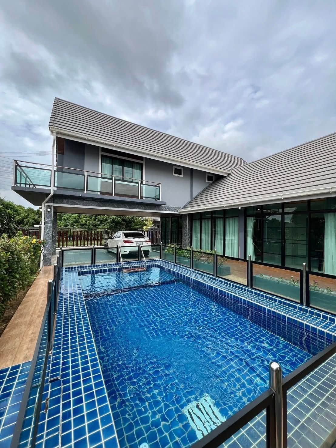 6 Bedroom Villa For Rent In Suthep, Chiang Mai
