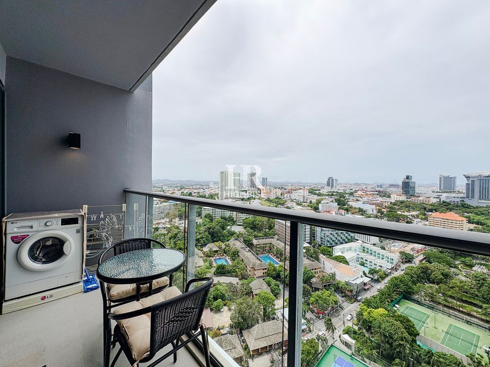 1 Bedroom Condo For Rent At Zire Wongamat