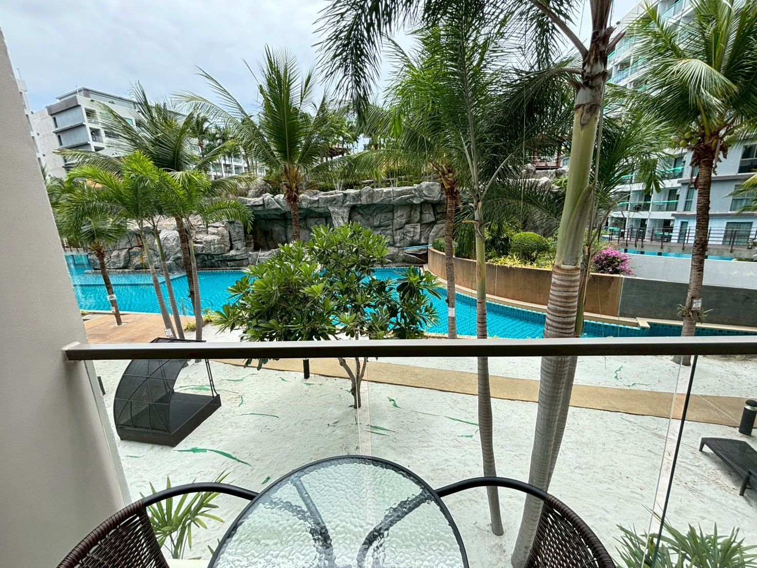 Condo For Rent At Laguna Beach Resort 3 - The Maldives