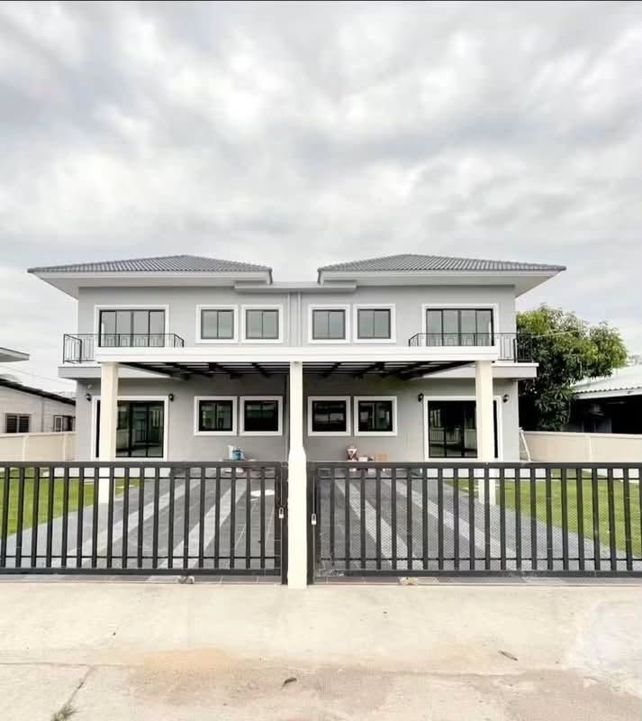 3 Bedroom House For Rent In San Phranet, Chiang Mai