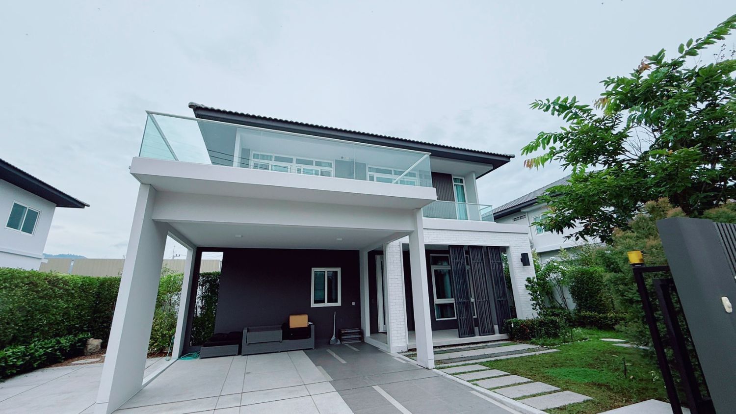 4 Bedroom House For Rent At Mantana Serene Lake Chiang Mai