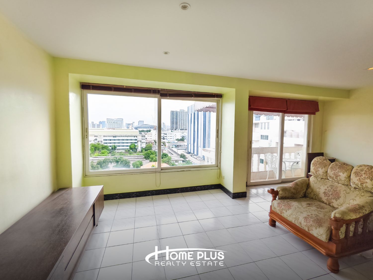 1 Bedroom Condo For Rent At Baan Sukhothai Ramkhamhaeng