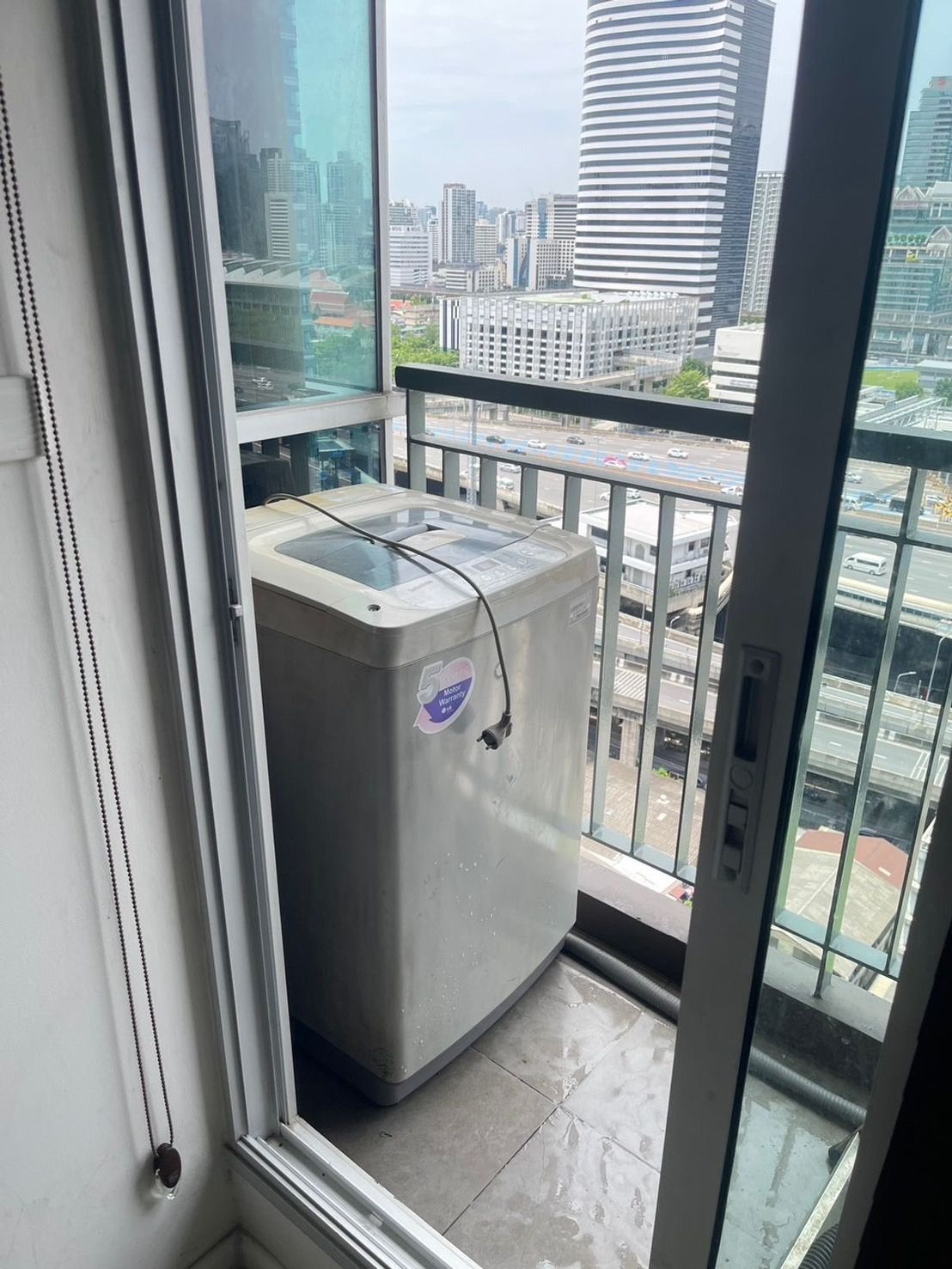 1 Bedroom Condo For Rent In Huai Khwang, Bangkok