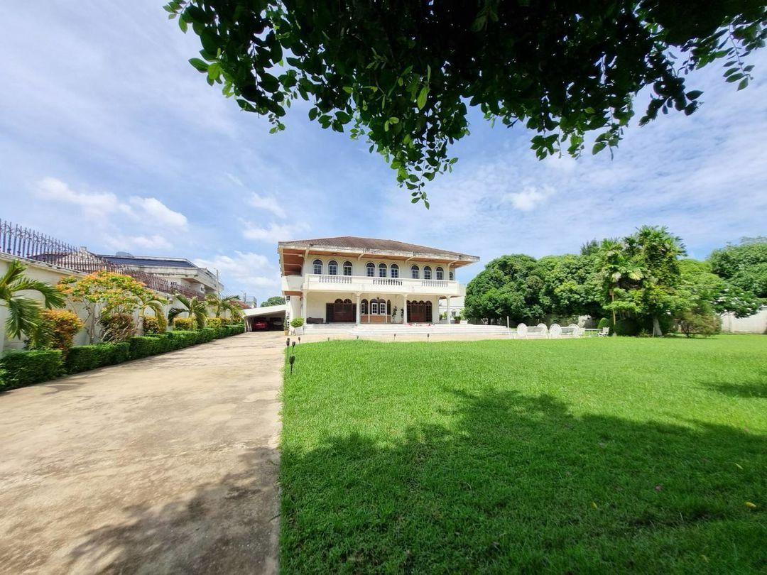 House for sale In Arun Ammarin Bangkok