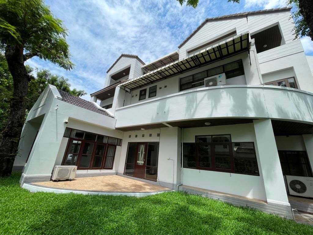 5 Bedrooms House for rent In View Mai Village Chomphon Bangkok