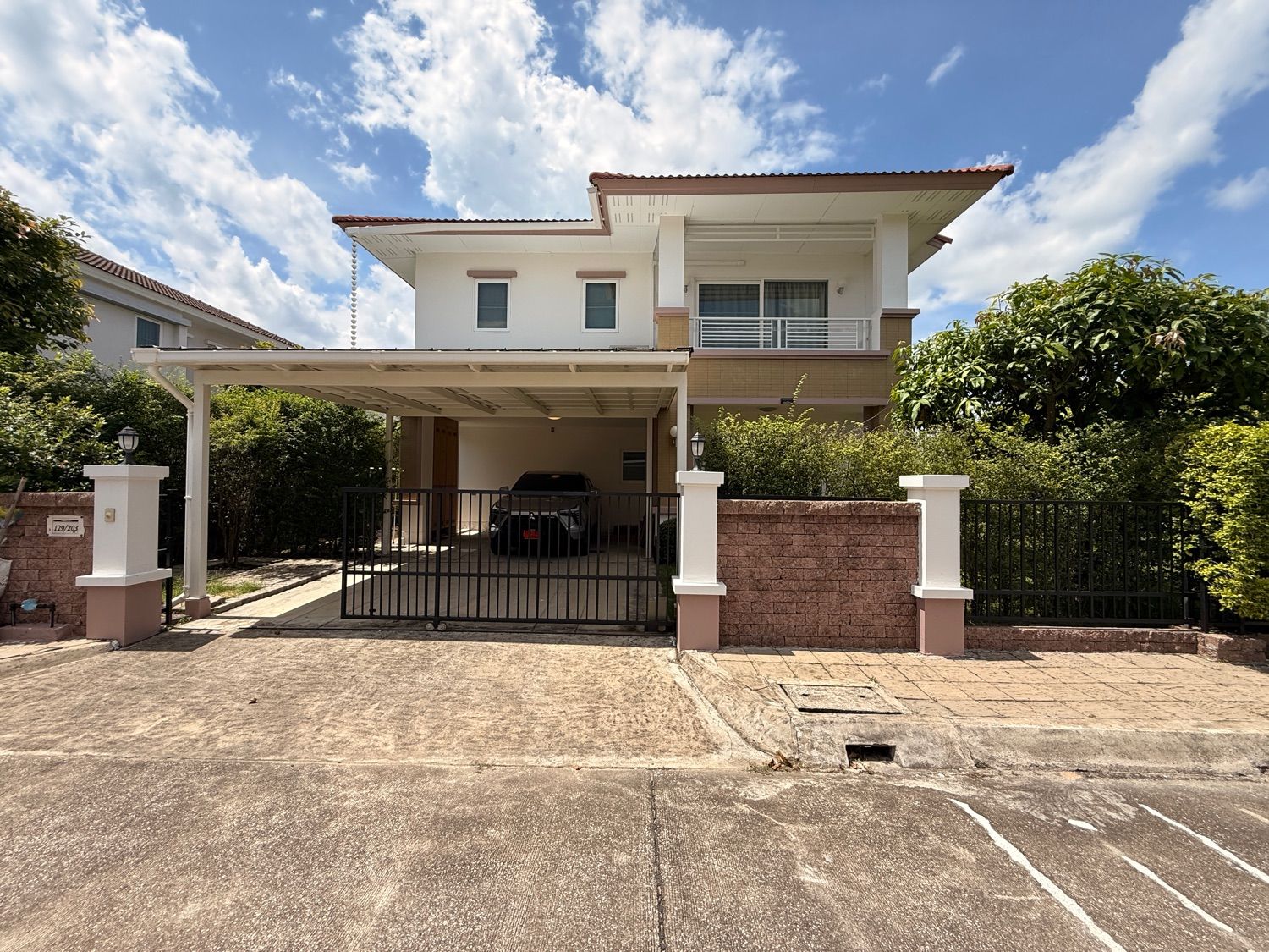 3 Bedroom House For Rent In Ton Pao, Chiang Mai