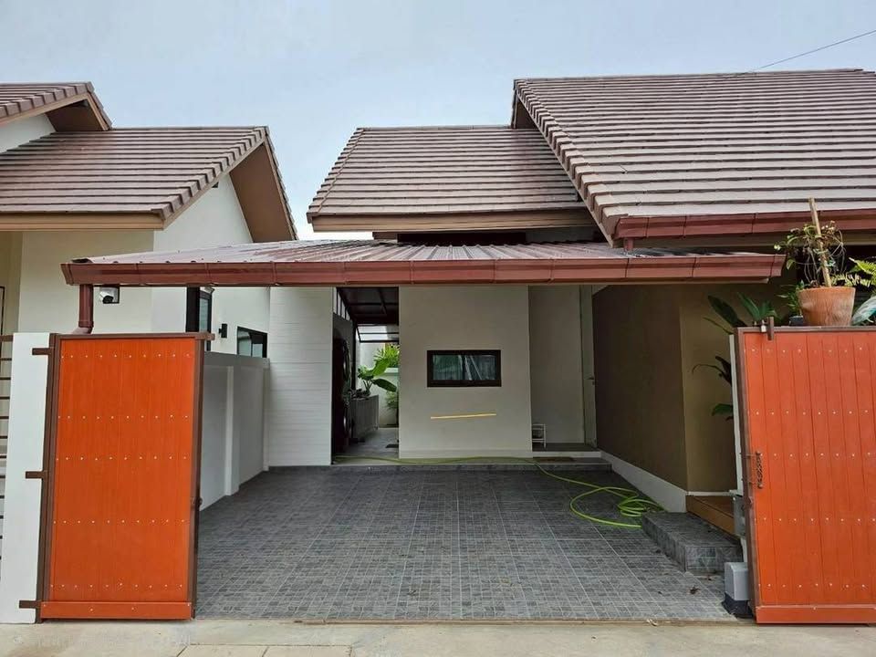 2 Bedroom House For Rent In Huai Yai, Chon Buri