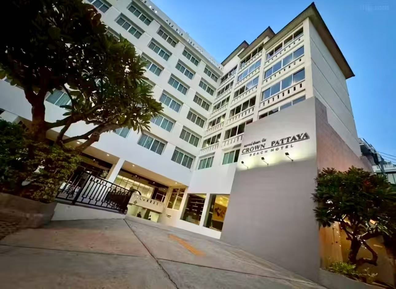 Hotel for sale In Na Kluea Pattaya