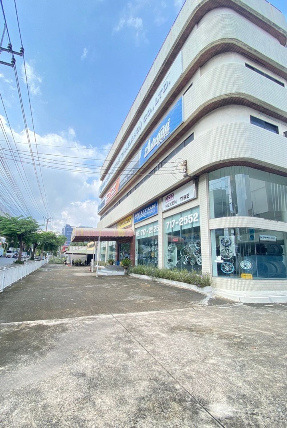 10 Bedrooms Shophouse for rent In Suan Luang Bangkok