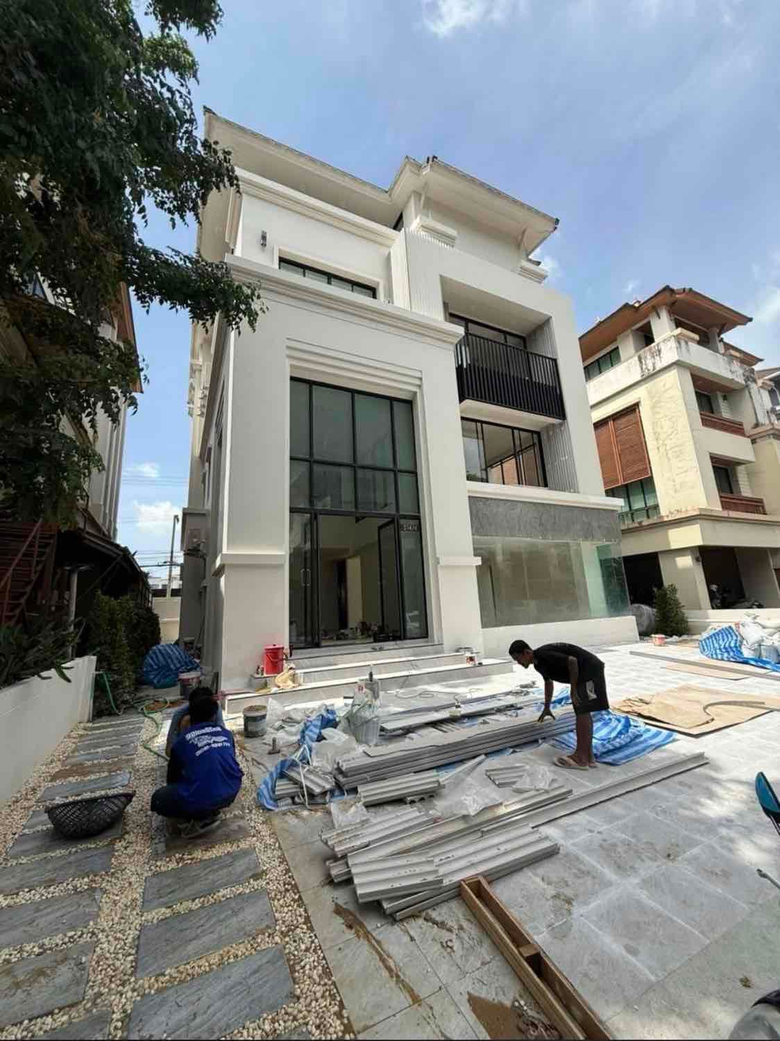 Office for rent In Wang Thonglang Bangkok