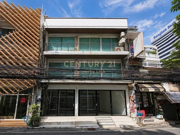 Shophouse for sale In Si Lom Bangkok