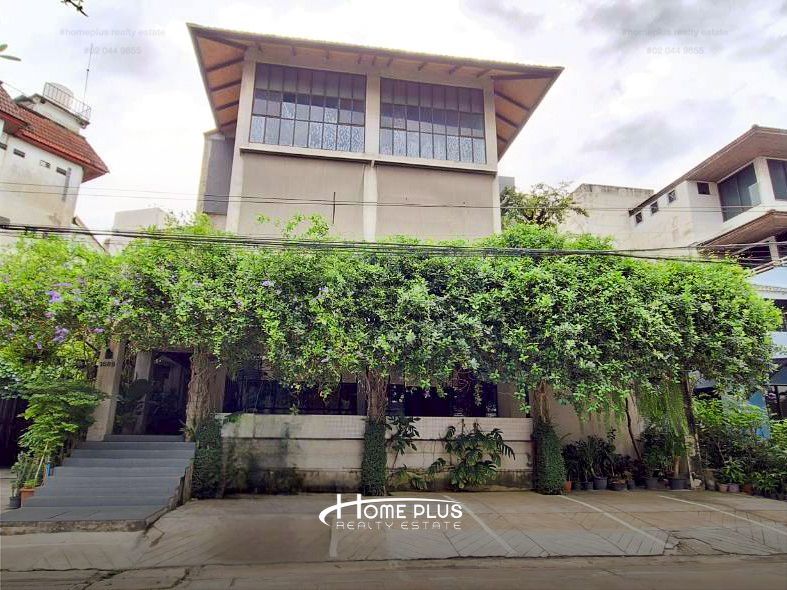 Office for sale In Phlapphla Bangkok