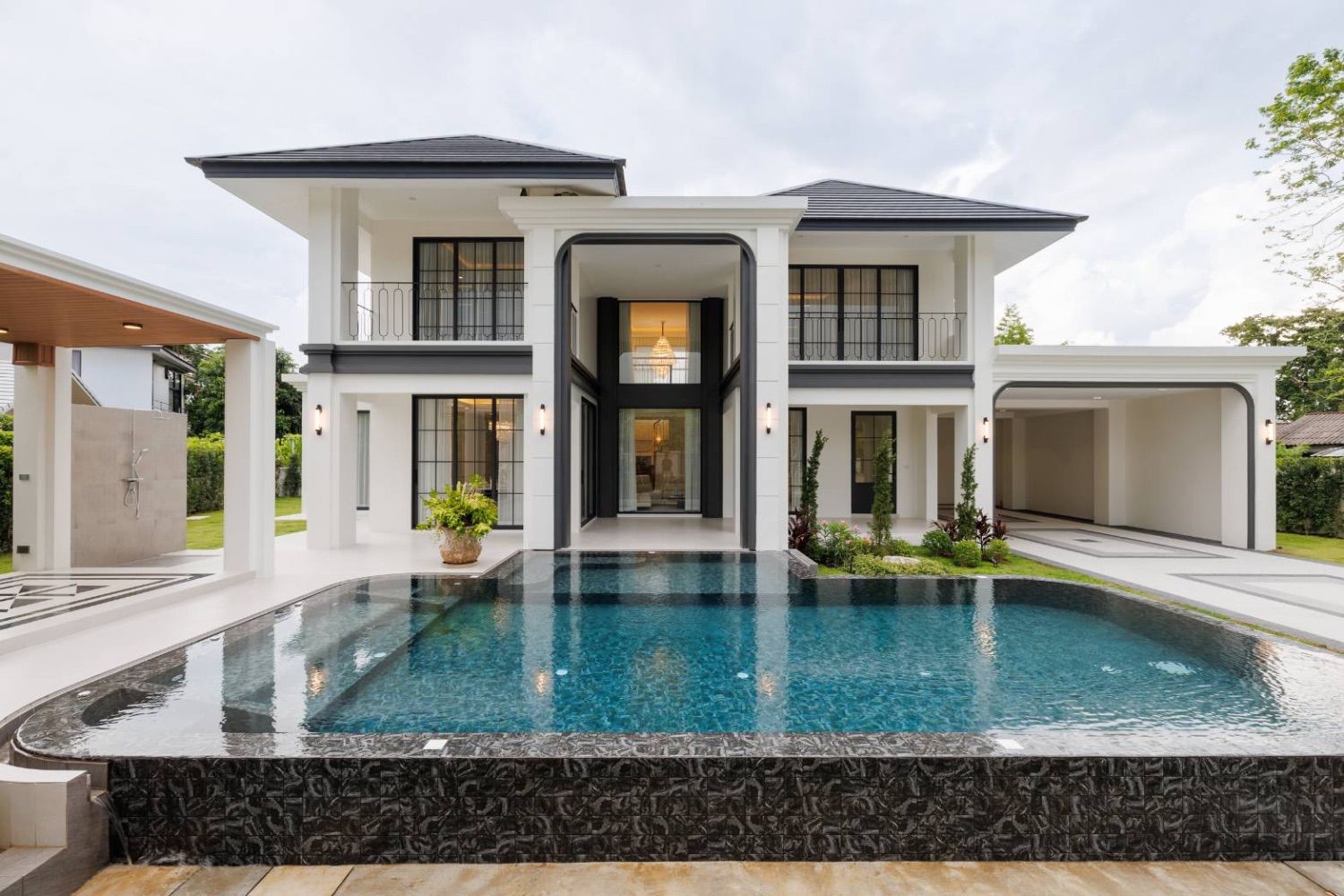 6 Bedrooms Villa for sale In Chiang Mai Perfect Home Chai Sathan Chiang Mai