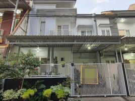 7 Bedroom House for sale in Gayungan, Surabaya, Gayungan