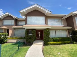 3 Habitación Casa en venta en Nayon, Quito, Nayon