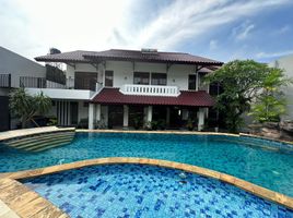 7 Bedroom House for sale in Cilandak, Jakarta Selatan, Cilandak