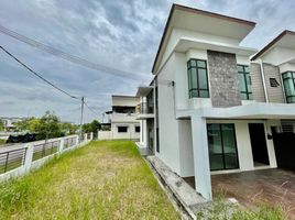 4 Habitación Casa en venta en Damansara, Petaling, Damansara