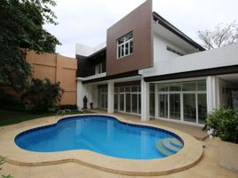 8 Bedroom House for sale in Katipunan LRT-2, Quezon City, Quezon City