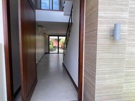 5 chambre Maison for sale in Ayala MRT-3, Makati City, Makati City