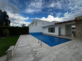 3 Habitación Villa en venta en Cumbaya, Pichincha, Cumbaya
