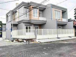 3 Bedroom House for sale in Gunung Anyar, Surabaya, Gunung Anyar