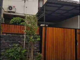 5 Bedroom House for sale in Jambangan, Surabaya, Jambangan