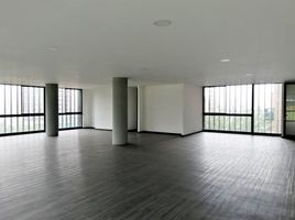 172 m² Office for sale in Parque de los Pies Descalzos, Medellín, Medellín