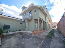 10 Bedroom House for sale in Cathedral of the Immaculate Conception, Cuenca, Cuenca, Cuenca