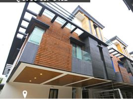 5 Bedroom Townhouse for sale in Gilmore LRT-2, Quezon City, Quezon City