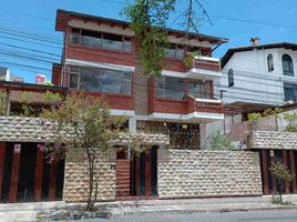 9 Bedroom House for sale in Pichincha, Quito, Quito, Pichincha